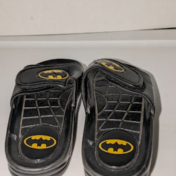 Batman Kids Slip on Sandals Size 2/4 New With Carry Bag Black and Yellow - Picture 8 of 12